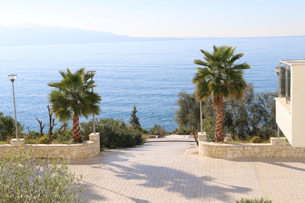 White Residence Apartament Sarande Exterior photo